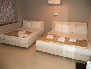 New Wave Vines Hotel เซอรีเคมบางัน ภายนอก รูปภาพ