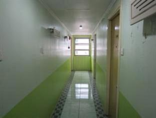New Wave Vines Hotel เซอรีเคมบางัน ภายนอก รูปภาพ
